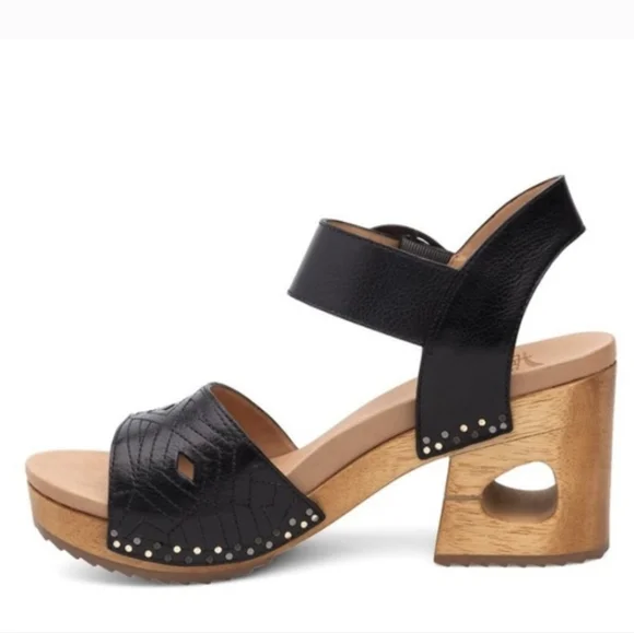 Dansko Black and Tan Sandals NWOT! - Picture 3 of 10
